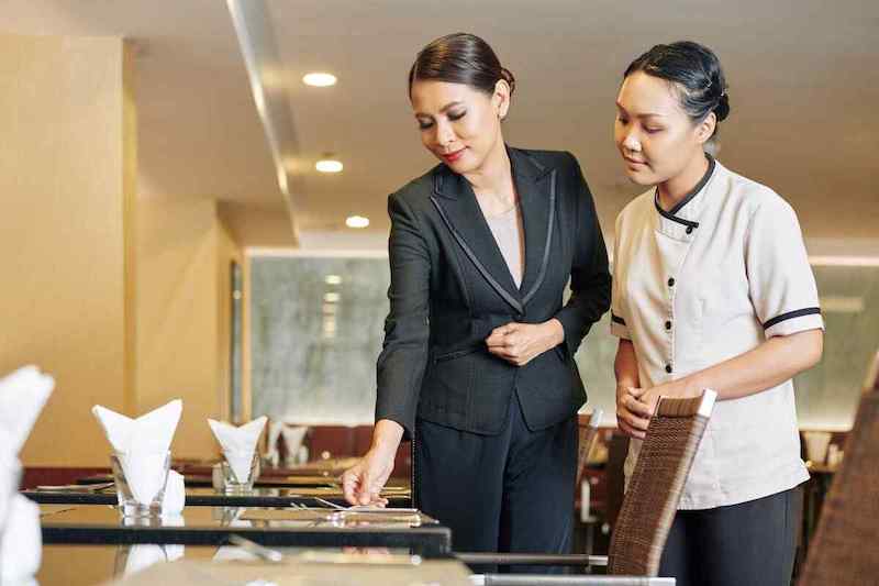 Mô tả chi tiết công việc của Hotel Management